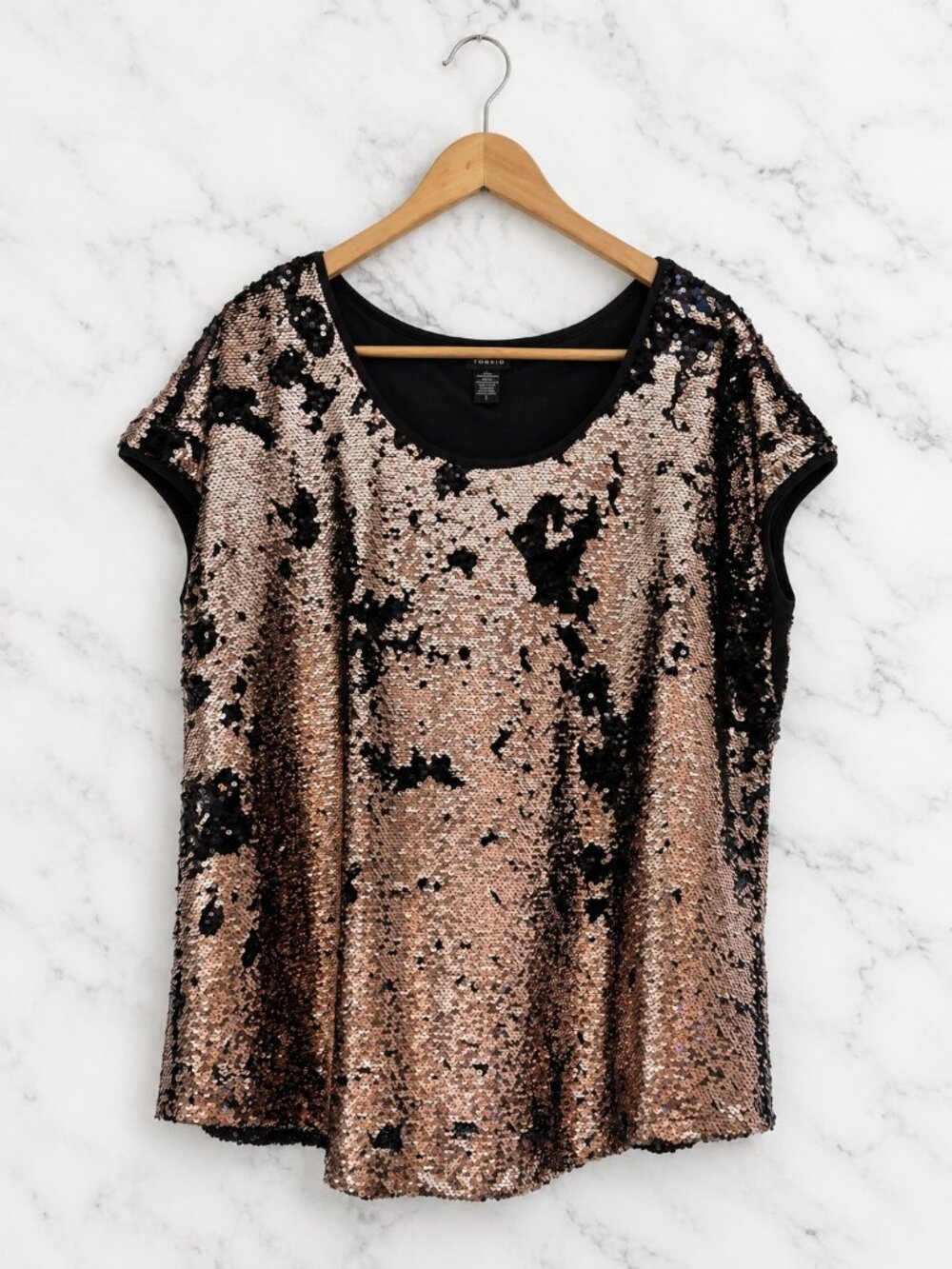 TORRID Rose Gold Black Sequin Top Size 2 Short Sleeve Party Glam